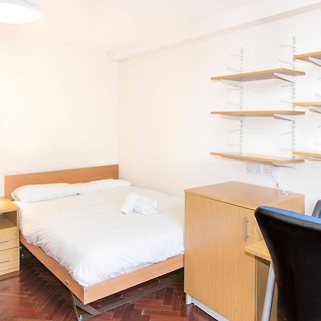 Goodenough College - University Residence Лондон Экстерьер фото